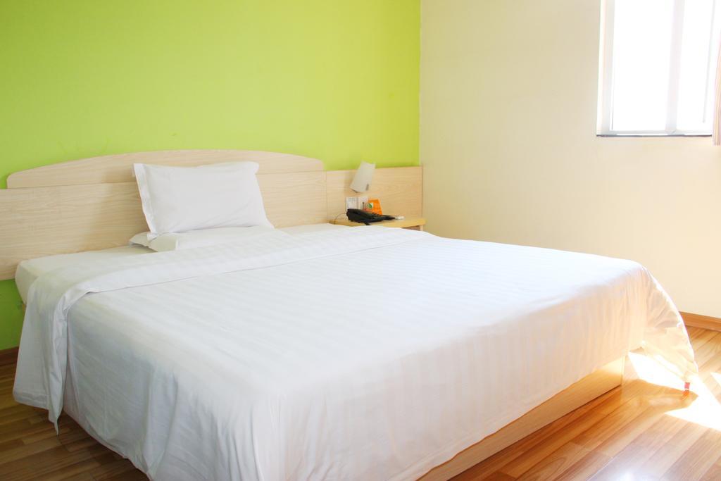 7Days Inn Guangzhou Zhongda North Gate Square Værelse billede