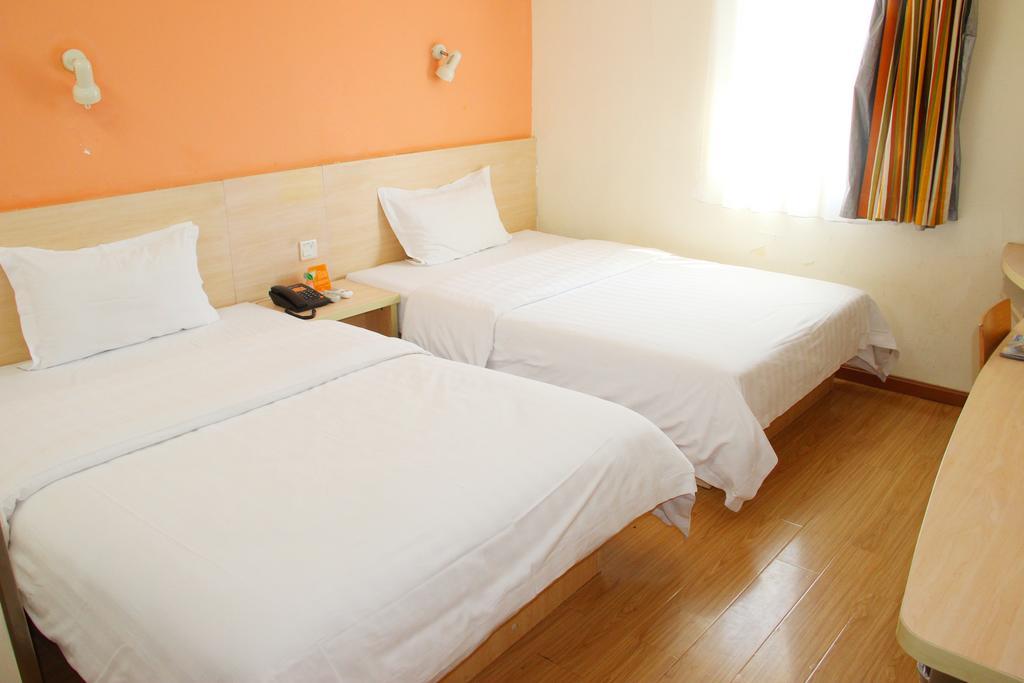 7Days Inn Guangzhou Zhongda North Gate Square Værelse billede