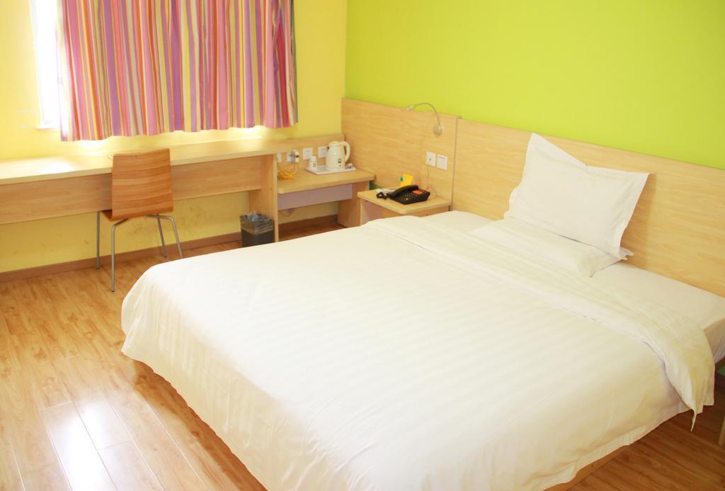 7Days Inn Guangzhou Zhongda North Gate Square Værelse billede