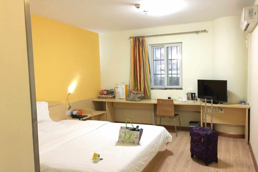 7Days Inn Guangzhou Zhongda North Gate Square Eksteriør billede